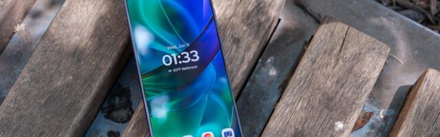 The best sub-$400 phone just dropped below $285 for the first time