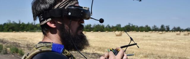 Who makes the best combat drone pilots? Ukrainian drone schools say it's young, tech-loving gamers and people used to staring at screens