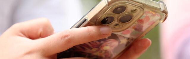 Majority of Australian kids are still on banned social media platforms, study finds