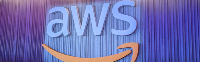 AWS is giving the US government $1billion credit to keep running its cloud services