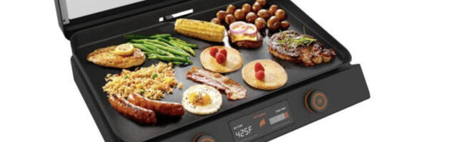 The Pros And Cons Of The Blackstone Electric Griddle