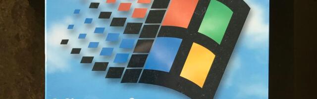 Ex-Microsoft exec unearths first-ever copy of Windows 95, in pristine condition and hidden from view since its release
