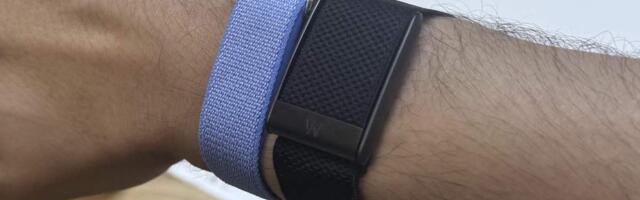 Fitbit Air vs. WHOOP Size Comparison