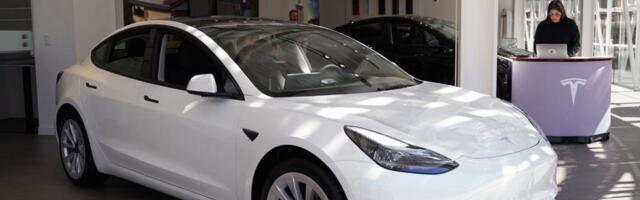 Tesla recalls 2 million vehicles limit use of ‘Autopilot’ feature after nearly 1,000 crashes
