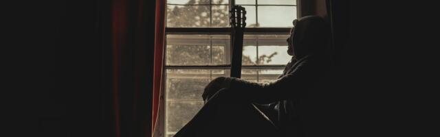 5 decisions people in their 30s quietly make that look like giving up to everyone watching but are actually the first honest choices they’ve made since their twenties