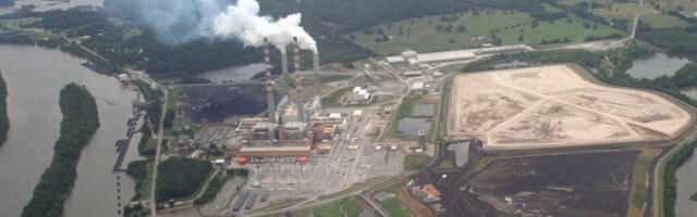 Trump admin’s coal investments assist plants with repeated violations