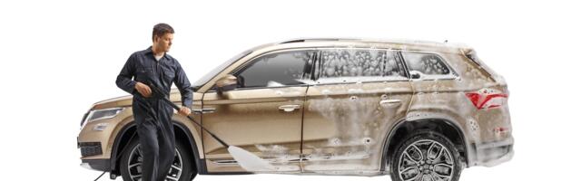 4 Of The Best Pressure Washers For Car Detailing (According To Reviews)