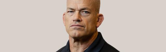 Retired Navy SEAL Jocko Willink shares 5 exercises you can do anywhere to build muscle, burn fat, and live longer