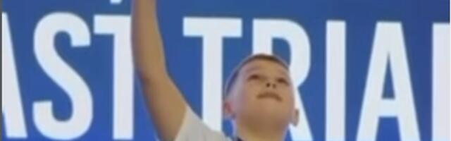 Zbog malog Bogdana plače cela Srbija: Osvojio zlato na EP pa pokazao ka majci – na nebo /VIDEO/