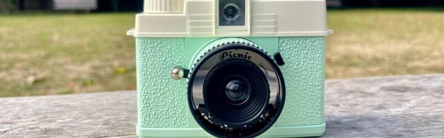 It's far from perfect, but Lomography's cheap Lomourette compact camera is packed with grainy lo-fi analog charm