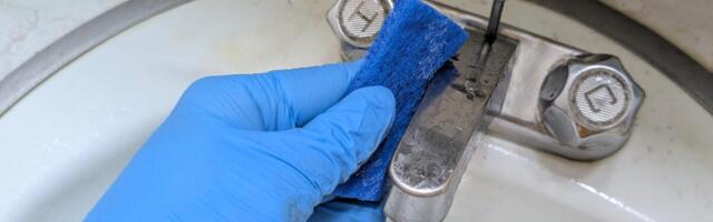 Want a Freakishly Clean Bathroom? Use These 9 Tips From a Former Custodian