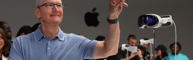 Apple’s Lack of Interest in AI Hype Is Suddenly Making It Attractive to Wall Street