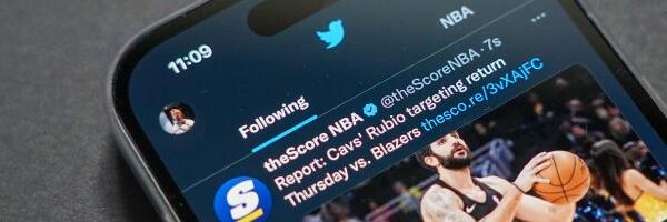 Twitter to Remove Legacy Verified Checks Because It Wants People to Pay for Them