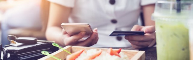 Summit shows Del Taco, Starbird, Coolgreens, Junzi Kitchen embracing mobile pay