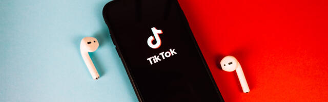 As the US grills TikTok CEO, China welcomes Apple CEO