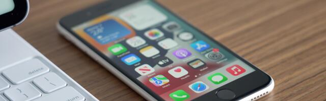 Apple No Longer Sells Any Small iPhones