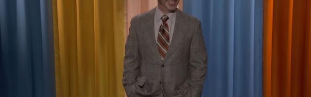 Jimmy Kimmel gleefully reacts to Trump being booed at an NFL game