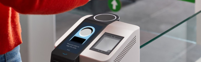 Daily Crunch: Amazon lets you pay with your palm