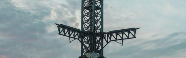 SpaceX’s Next Big Trick: Catch the Starship Upper Stage With ‘Chopsticks’