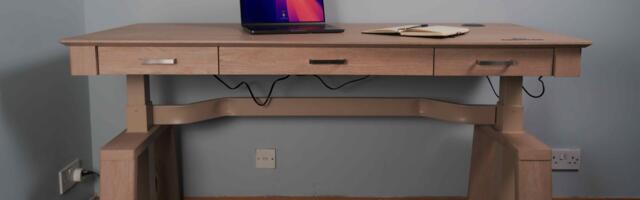 Eureka Ergonomic Ark EL Executive Standing Desk