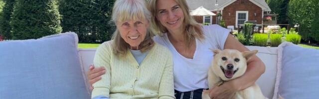 I promised to care for my mom with Alzheimer's. I'm building a tiny home in our yard instead of choosing a care facility.