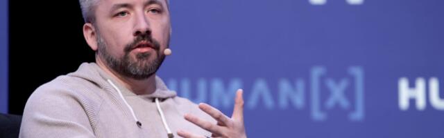 Read the Dropbox memos about CEO Drew Houston's plan to train his replacement and step down