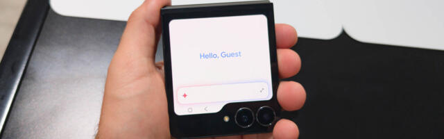 You can finally talk to Gemini on older Galaxy Z Flip cover screens