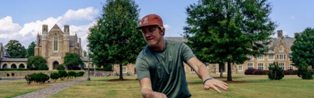 For the strongest disc golf throws, it’s all in the thumbs