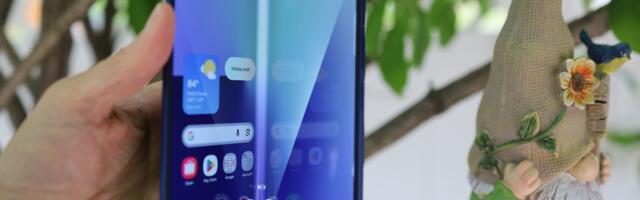 The Samsung Galaxy tri-fold just got officially shown off The Samsung Galaxy tri-fold just got officially shown off