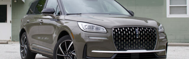 2025 Lincoln Corsair Review: The Pros And Cons Of Playing To Your Strengths