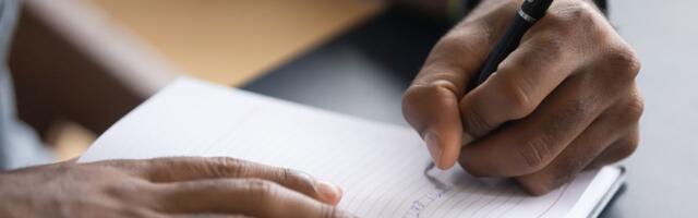 Left-Handed People Are More Competitive, Says Science