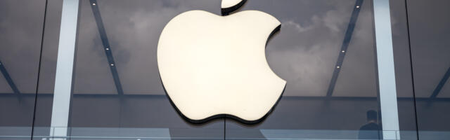 UK investors push Apple for AI transparency