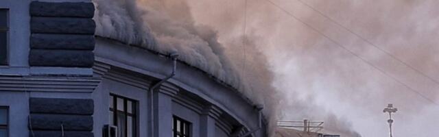 A Russian Iskander missile struck Ukraine's Cabinet building, but photos indicate its warhead failed to detonate