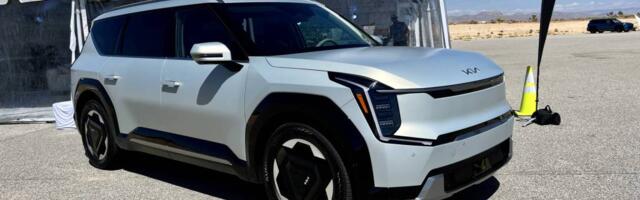 The 2024 Kia EV9 Long Range AWD GT-Line EV all electric SUV
