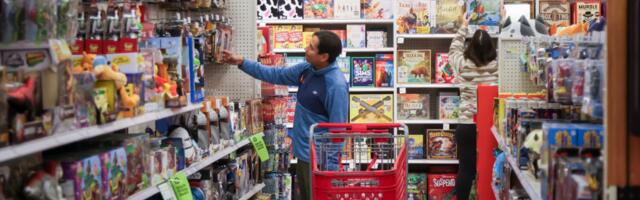 What time do stores close on Christmas eve: Shopping hours for Walmart, Target, more