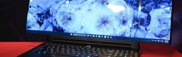 Lenovo Thinks You Want an Ultrawide Gaming Laptop That Uses a Rollable Screen
