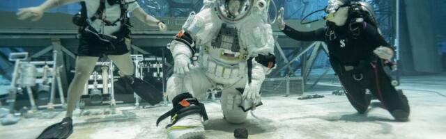 Former astronaut on lunar spacesuits: "I don't think they're great right now"