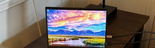 Eyoyo EM105 10.5-inch portable monitor review: Tiny in stature, big on value