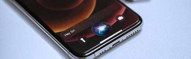 Siri finally learns to multitask and it only took a decade