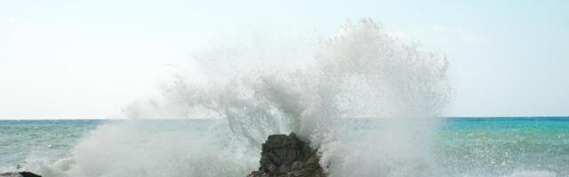 ‘Microlightning’ May Have Sparked Life on Earth, New Research Suggests