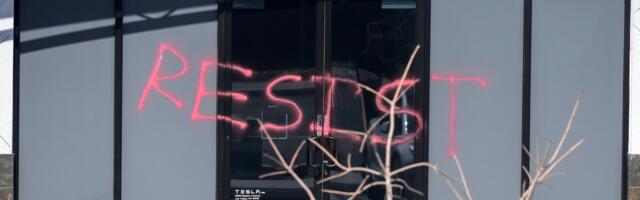 FBI Arrests 36-Year-Old Nevada Man for Allegedly Setting Fire to Teslas