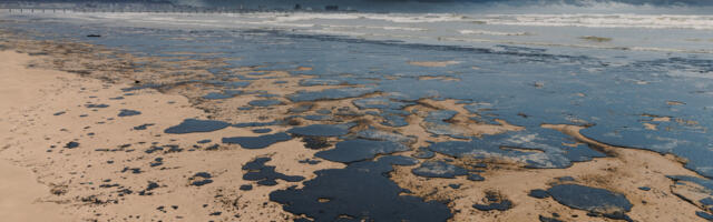 What Are The 2 Largest Oil Spills On Record? (And What Caused Them?)