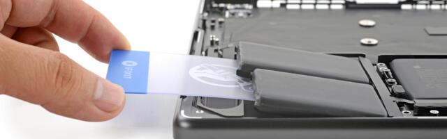 Apple makes the M5 MacBook Pro's battery ever so slightly easier to replace Apple makes the M5 MacBook Pro's battery ever so slightly easier to replace