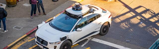 Blackout in San Francisco Litters Streets with Traffic-Blocking, Deactivated Waymos