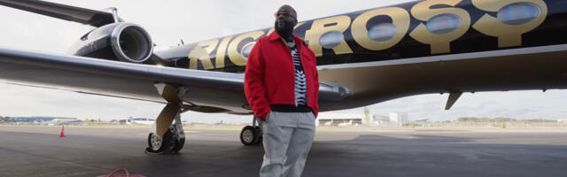 4 Celebrities Who Own A Gulfstream G550 Private Jet