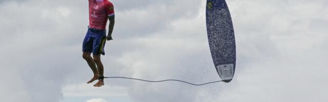 What’s the story behind this incredible, viral Olympic surf shot?