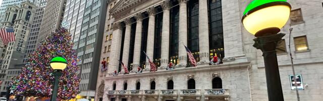 Tech pullback drags Wall Street stocks lower