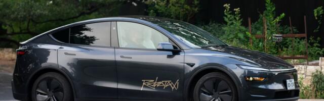 Driverless Tesla Robotaxi spotted in Austin