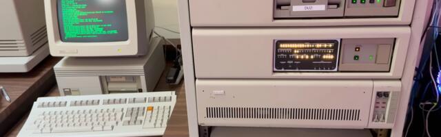 Legendary Windows Pinball developer rescues 200lb magnetic disc drive from the 1980s – requires a scissor lift to move it, only has 622 MB of storage