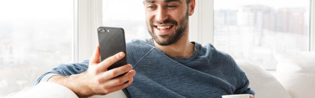 Psychology says people who scroll through social media for hours but never post aren’t necessarily antisocial or disengaged — many are quietly studying the room, absorbing social cues, and noticing patterns others miss while they’re busy performing.